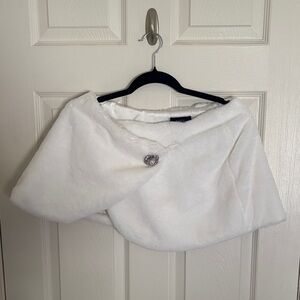 Elegant White Faux Fur Shawl